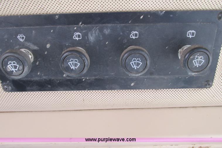 image for item E5194 1997 Caterpillar D6R LGP dozer