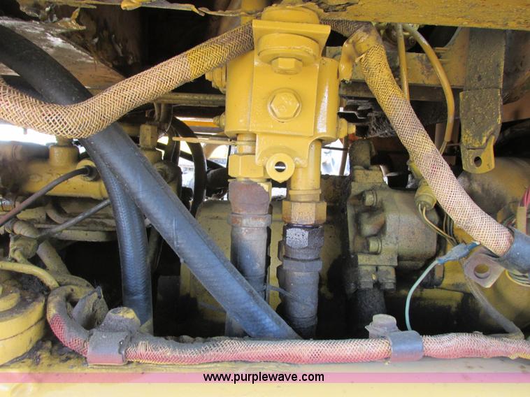 image for item G8993 1987 Komatsu WA150-1 wheel loader