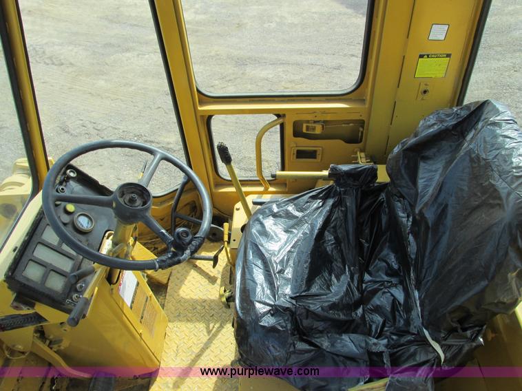 image for item G8993 1987 Komatsu WA150-1 wheel loader