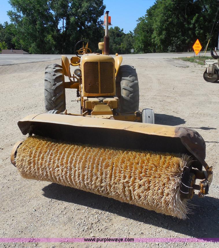 image for item H9811 1950 Allis Chalmers WD-45 tractor