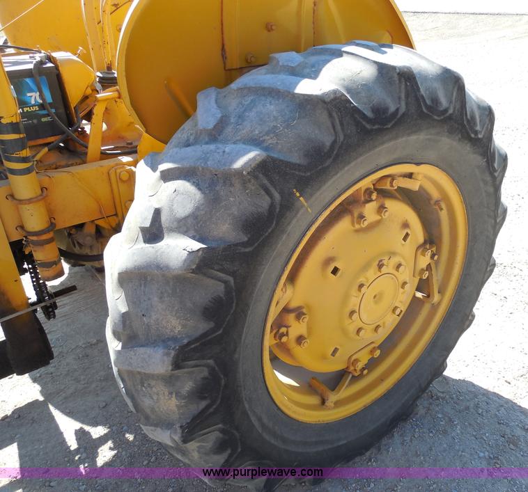 image for item H9811 1950 Allis Chalmers WD-45 tractor