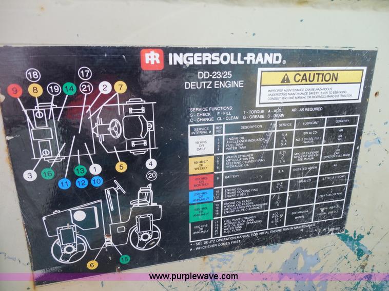 image for item H9812 Ingersoll Rand D25 vibratory roller