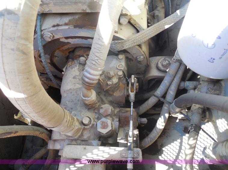 image for item H9812 Ingersoll Rand D25 vibratory roller