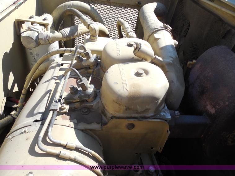 image for item H9812 Ingersoll Rand D25 vibratory roller