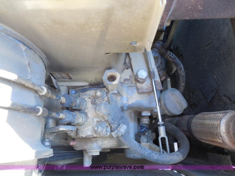 image for item H9812 Ingersoll Rand D25 vibratory roller