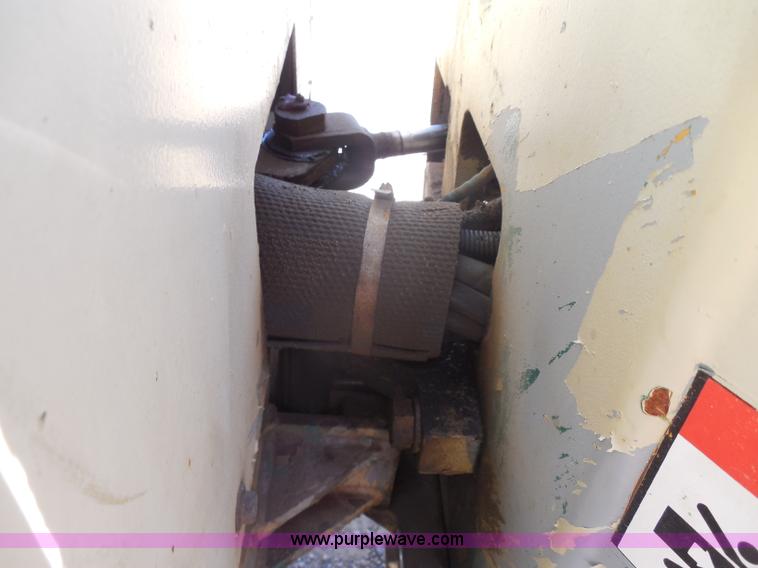 image for item H9812 Ingersoll Rand D25 vibratory roller