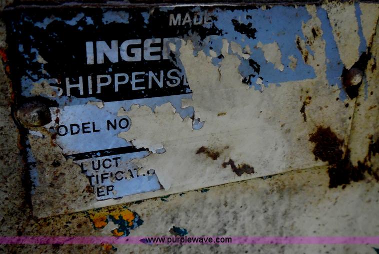 image for item H9812 Ingersoll Rand D25 vibratory roller