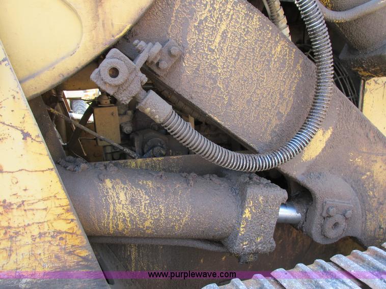 image for item I4250 1970 Caterpillar 955K track loader