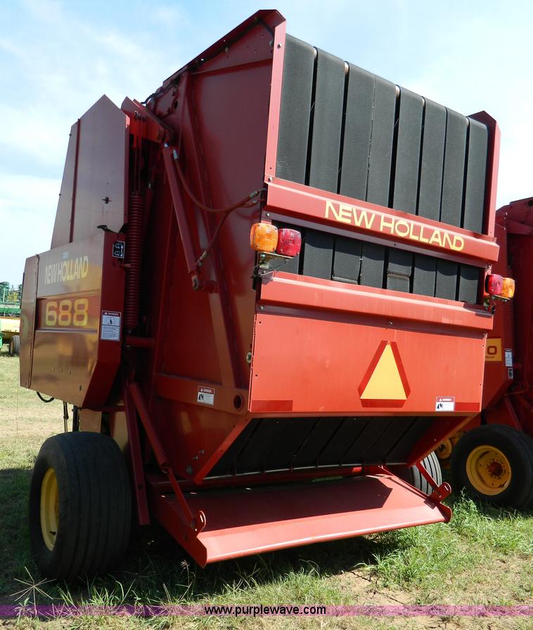 image for item D6026 New Holland 688 round baler