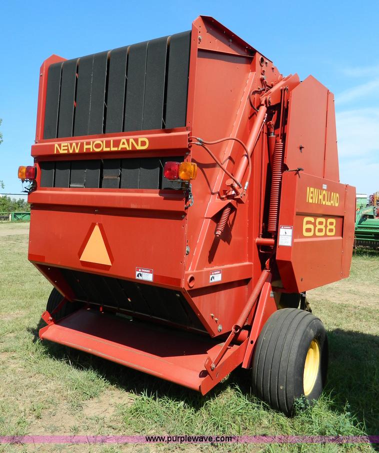 image for item D6026 New Holland 688 round baler
