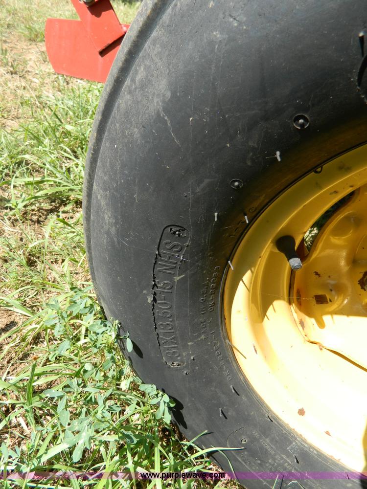 image for item D6026 New Holland 688 round baler