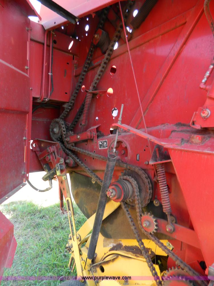 image for item D6026 New Holland 688 round baler