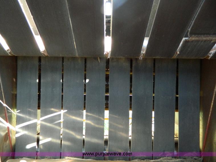 image for item D6026 New Holland 688 round baler