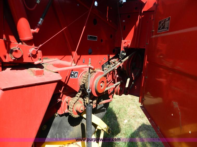 image for item D6026 New Holland 688 round baler