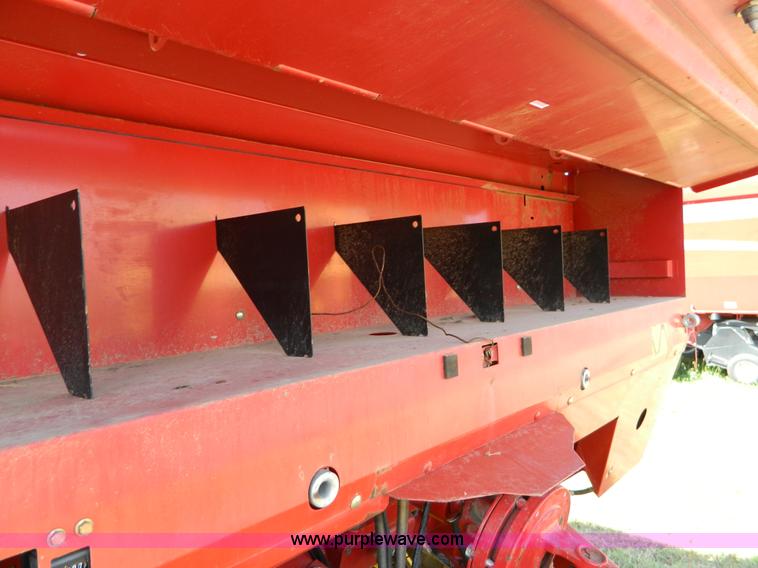 image for item D6026 New Holland 688 round baler