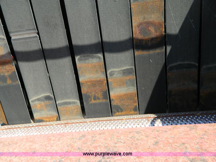 image for item D6028 2003 New Holland BR780 round baler