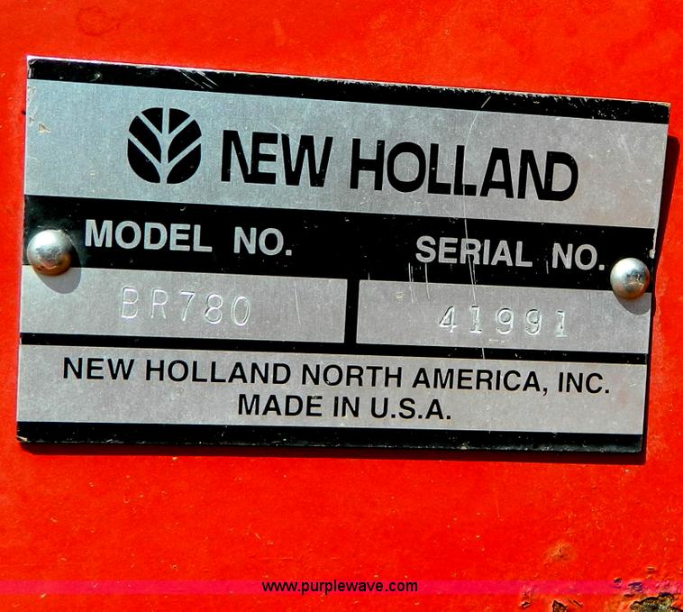 image for item D6028 2003 New Holland BR780 round baler