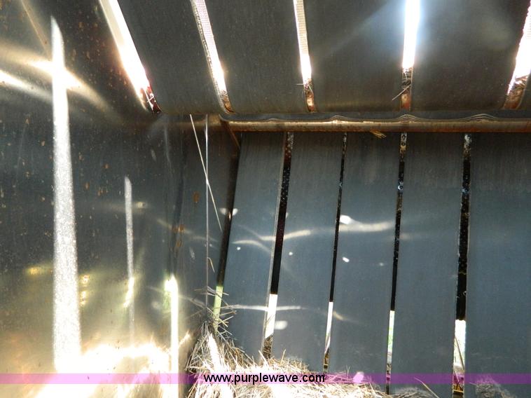 image for item D6029 1991 New Holland 660 round baler