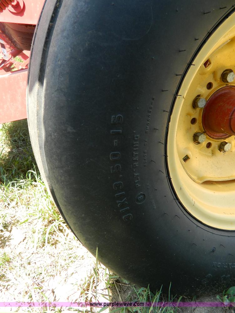 image for item D6029 1991 New Holland 660 round baler