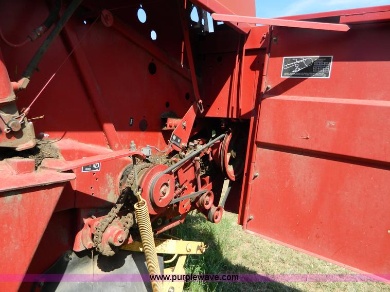 image for item D6029 1991 New Holland 660 round baler