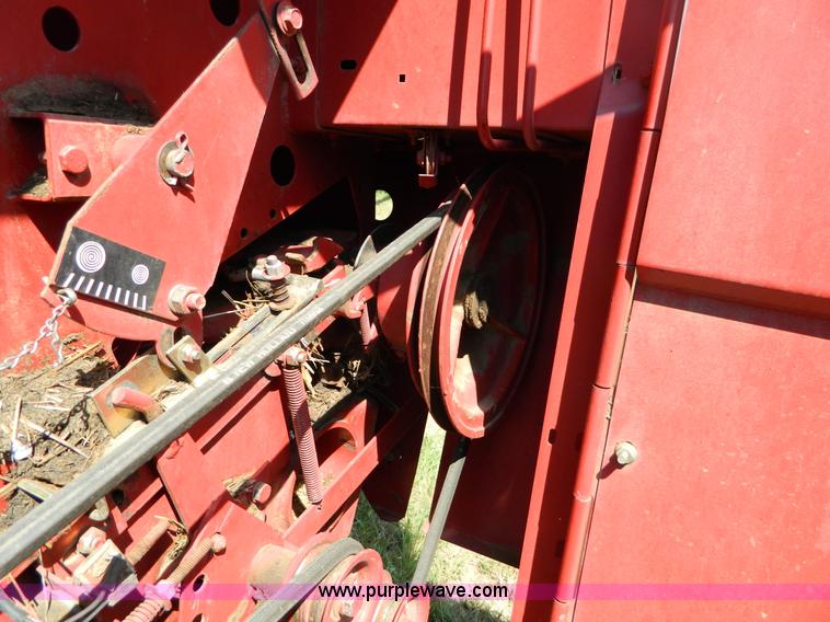 image for item D6029 1991 New Holland 660 round baler