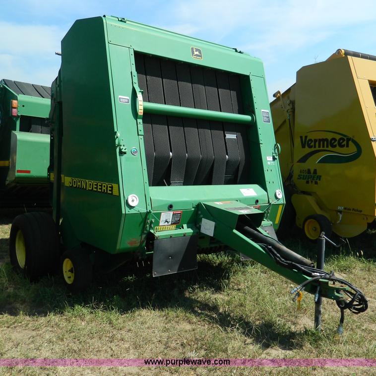 image for item D6030 John Deere 566 round baler