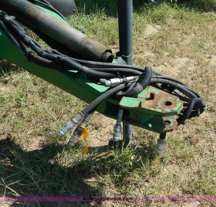 image for item D6030 John Deere 566 round baler