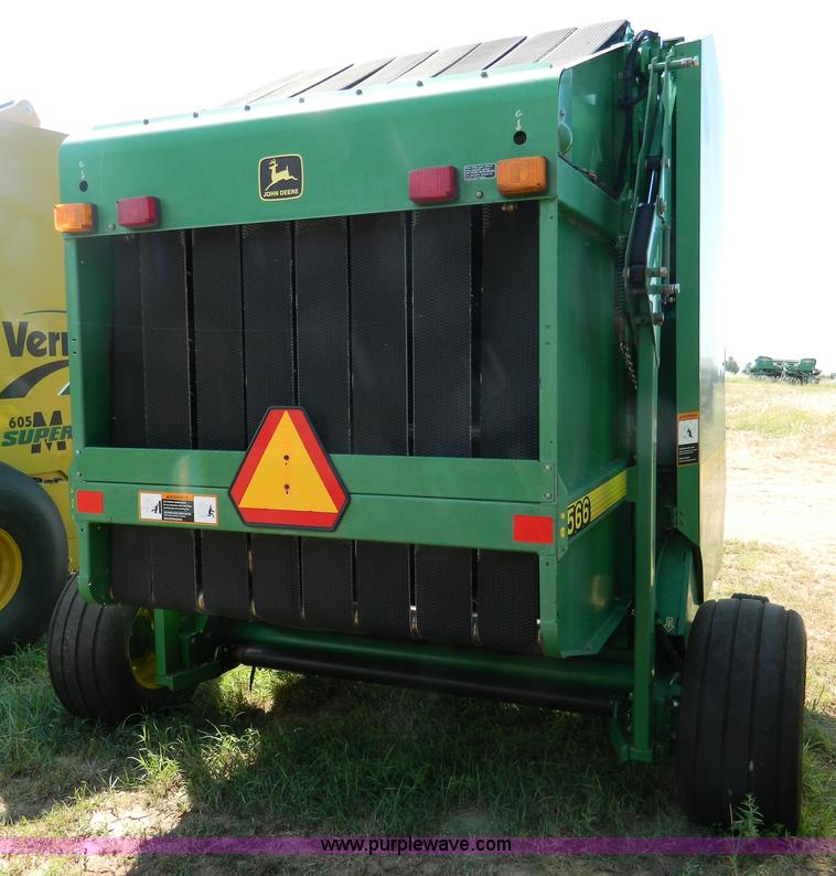 image for item D6030 John Deere 566 round baler