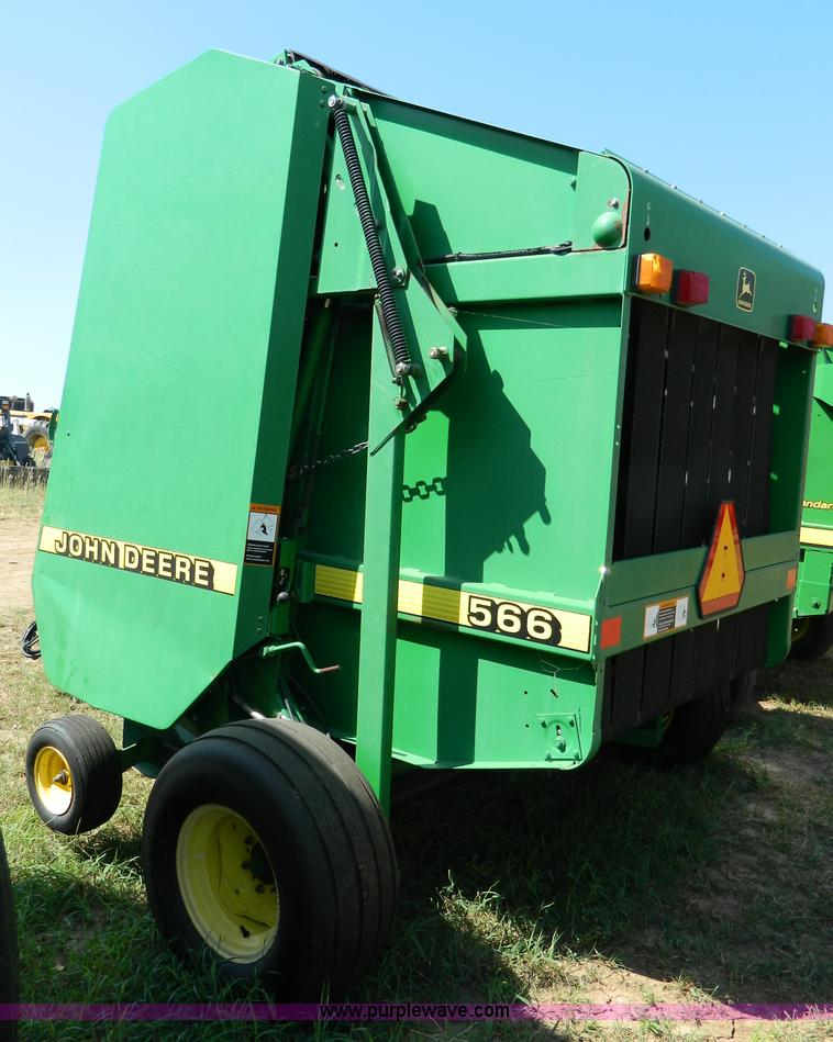 image for item D6030 John Deere 566 round baler