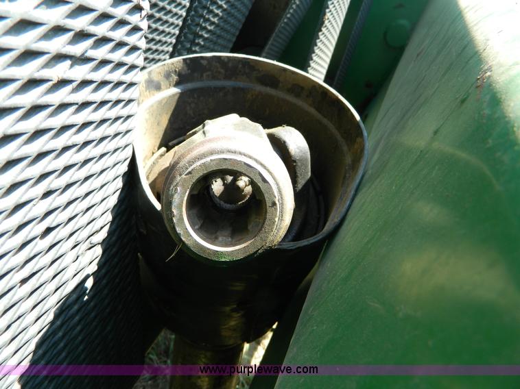 image for item D6030 John Deere 566 round baler