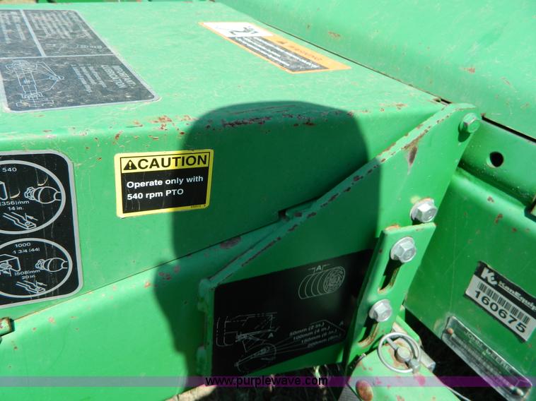 image for item D6030 John Deere 566 round baler