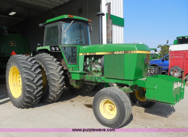 image for item E5159 1978 John Deere 4640 tractor