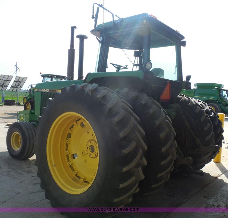image for item E5159 1978 John Deere 4640 tractor