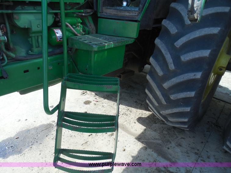 image for item E5159 1978 John Deere 4640 tractor