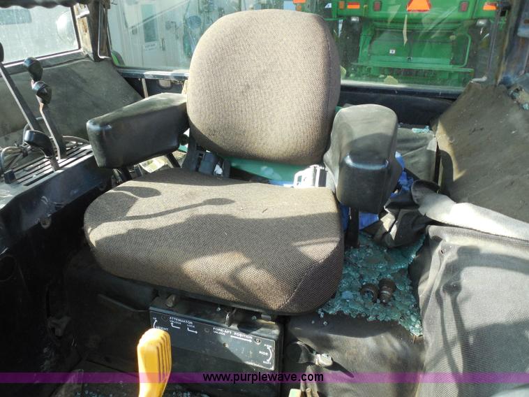 image for item E5159 1978 John Deere 4640 tractor