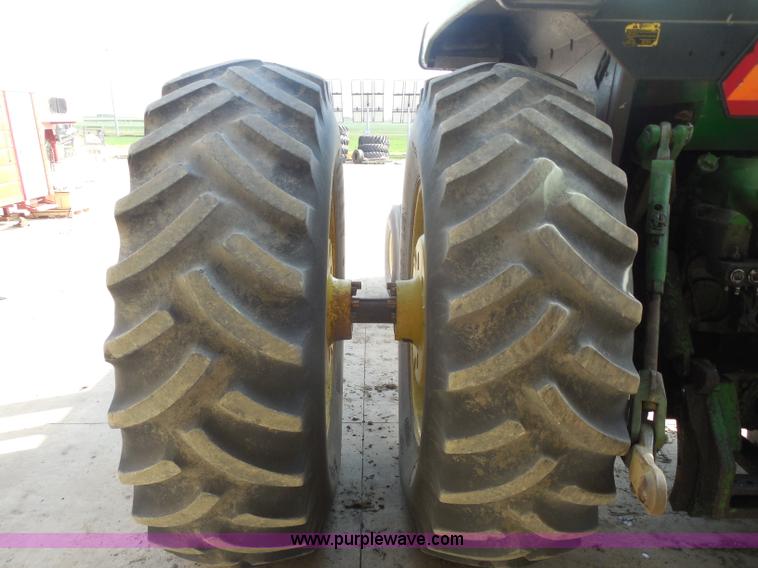 image for item E5159 1978 John Deere 4640 tractor