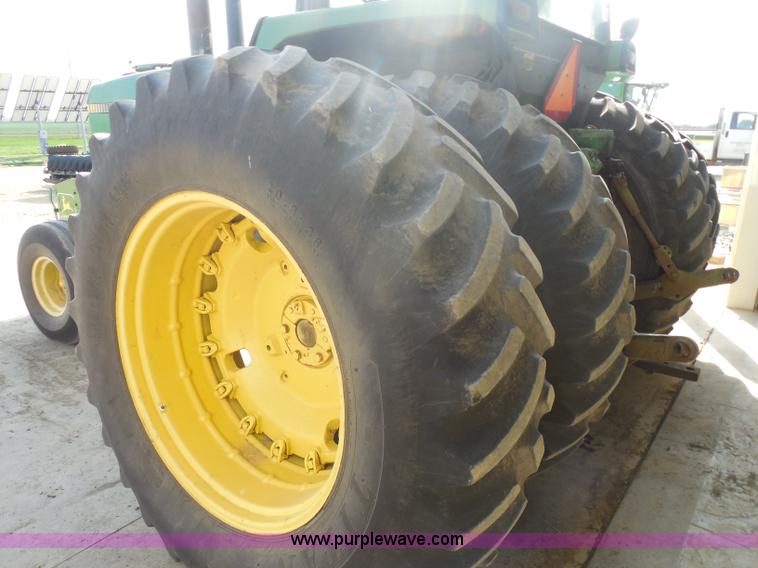 image for item E5159 1978 John Deere 4640 tractor