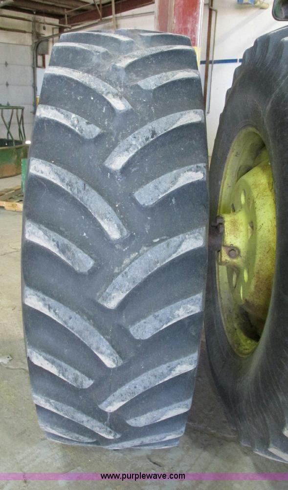 image for item E5159 1978 John Deere 4640 tractor