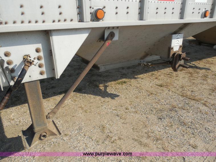 image for item E5170 1995 Corn Husker 40' grain trailer