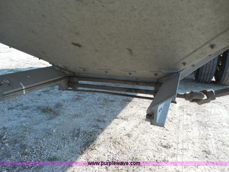 image for item E5170 1995 Corn Husker 40' grain trailer