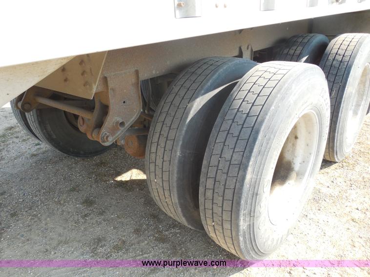 image for item E5170 1995 Corn Husker 40' grain trailer