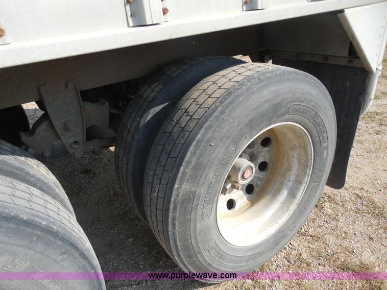 image for item E5170 1995 Corn Husker 40' grain trailer