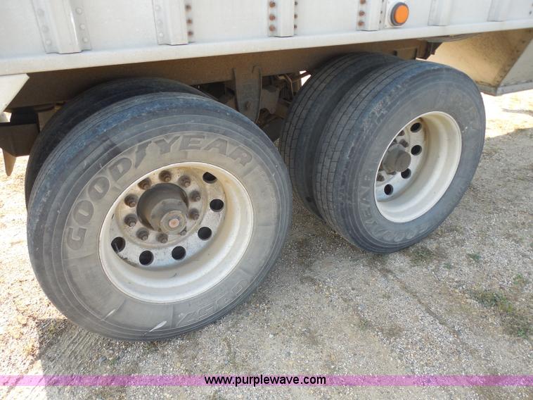 image for item E5170 1995 Corn Husker 40' grain trailer