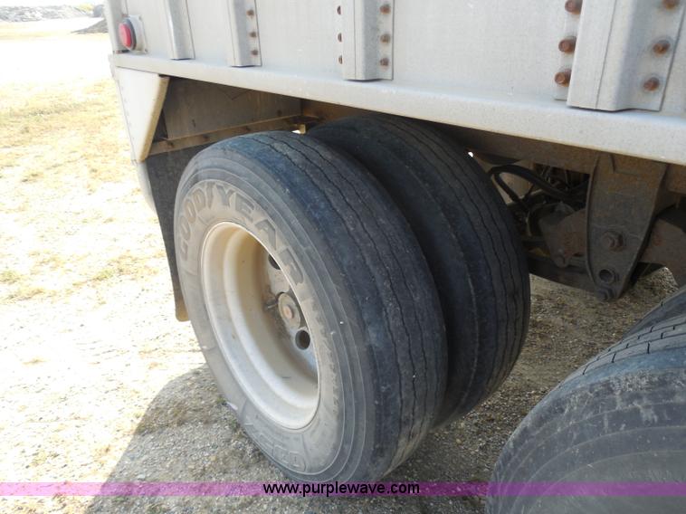 image for item E5170 1995 Corn Husker 40' grain trailer