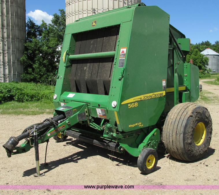 image for item E5174 2010 John Deere 568 round baler