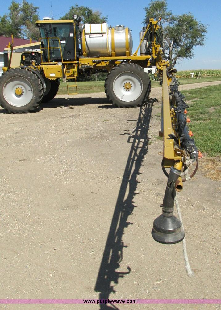 image for item E5188 2005 Ag-Chem RoGator 1064 self-propelled sprayer