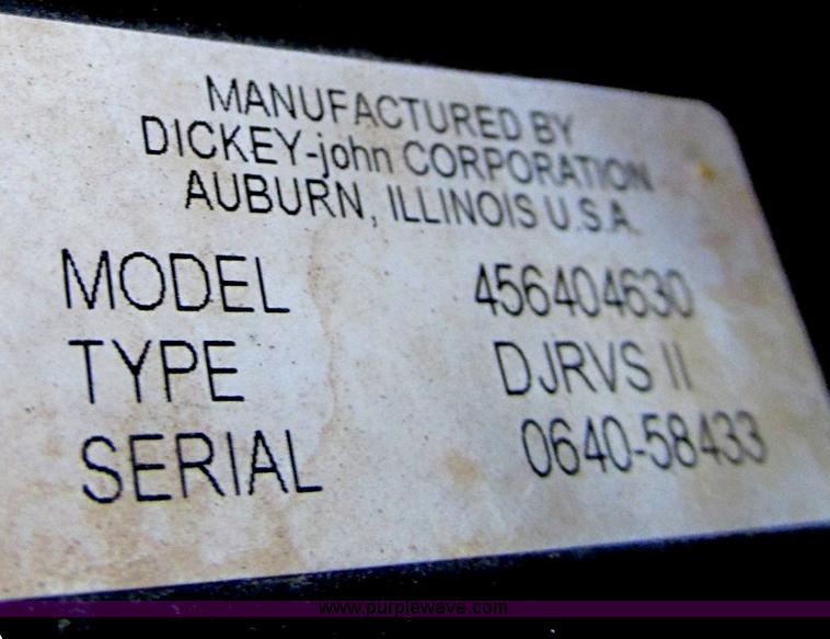 image for item E5188 2005 Ag-Chem RoGator 1064 self-propelled sprayer