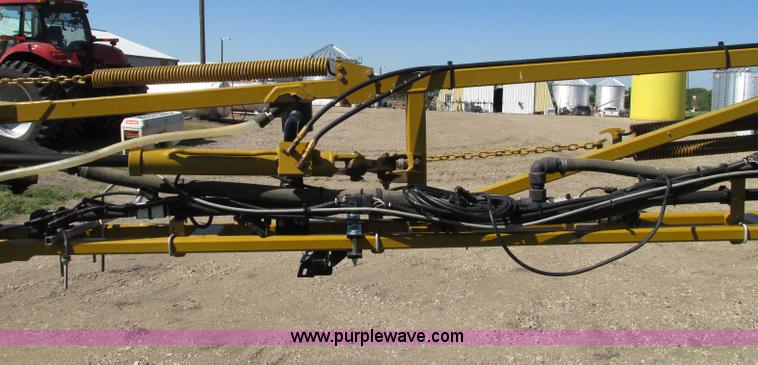 image for item E5188 2005 Ag-Chem RoGator 1064 self-propelled sprayer