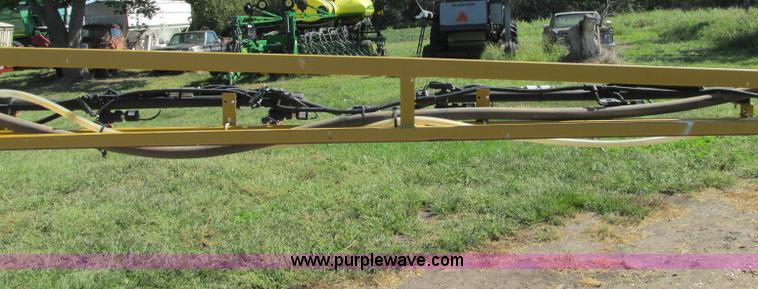 image for item E5188 2005 Ag-Chem RoGator 1064 self-propelled sprayer