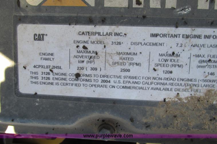 image for item E5188 2005 Ag-Chem RoGator 1064 self-propelled sprayer